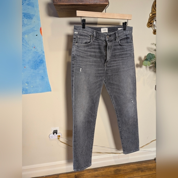 Citizens of Humanity Straight Leg Jean RN 109670 Size 28 - Picture 2 of 9